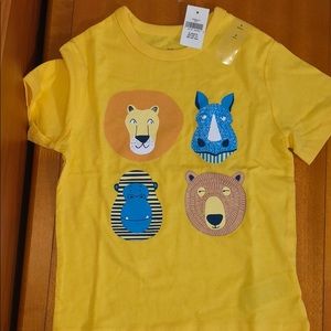 Kids gap shirt. Size 4
